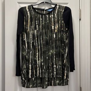 Simply Vera Wang Woman’s blouse, multi-colored (green/blk/cream), Size L